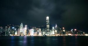為滿足平安夜大量人流通行