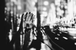 王健專覽銀發(fā)人確?？鞓贩椒?>
                        </a>
                        <div   id=
