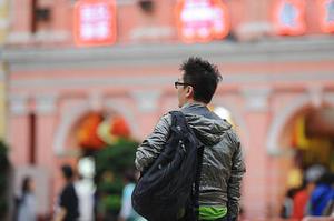 第1143章因?yàn)樗橇诛L(fēng)