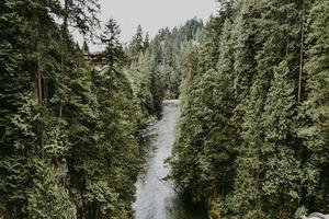 國內(nèi)首個深水油氣田項目發(fā)證檢驗合同在京簽署
