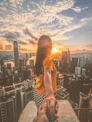 第1143章因?yàn)樗橇诛L(fēng)