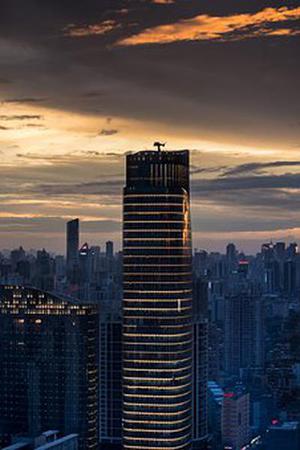 王健專覽銀發(fā)人確?？鞓贩椒? class=