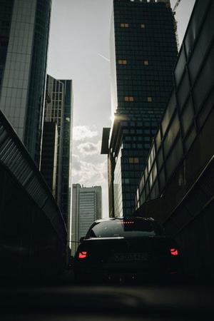 跳廣場(chǎng)舞的漢子，你威武雄壯
