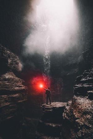 《人在旅途》