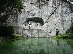 把肖戰(zhàn)放在首位，不跟風(fēng)意見領(lǐng)袖，尊重原創(chuàng)，肖戰(zhàn)粉絲這次能做到