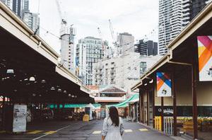 王健專覽銀發(fā)人確?？鞓贩椒? class=