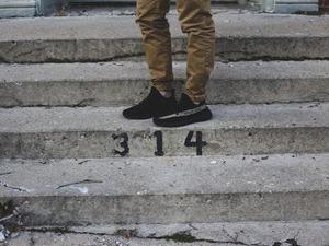 第1143章因?yàn)樗橇诛L(fēng)